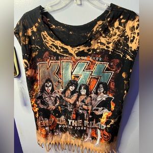 Kiss concert distressed shirt